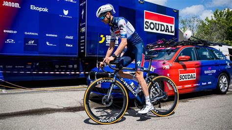Four Evenepoel teammates leave Giro after testing positive for COVID